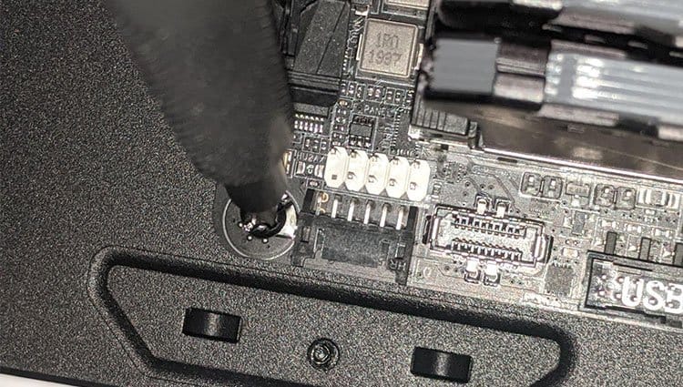 How To Build A PC For Beginners - Step By Step Guide 8 motherboard-screws