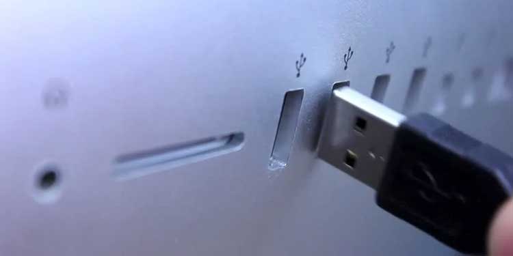Computer Turns On But The Screen Is Black  Fixed  - 43