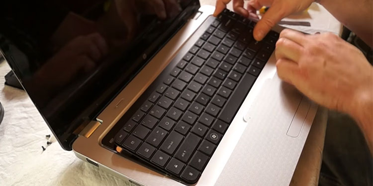 Laptop Keyboard Not Working? (8 Ways to Fix) 8 fixing-laptop-keyboard