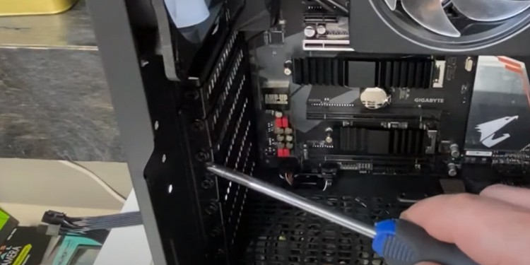 remove pcie slot covers