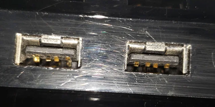 External Hard Drive Not Showing Up? Here’s How To Fix It 1 bent-pins-usb-port