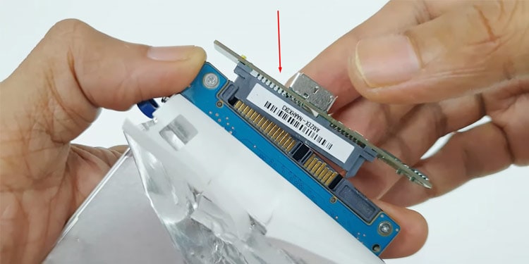 External Hard Drive Not Showing Up? Here’s How To Fix It 6 detachable-sata-to-usb-interface