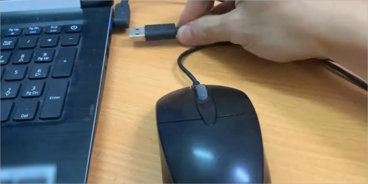 Unplug the mouse with stroke