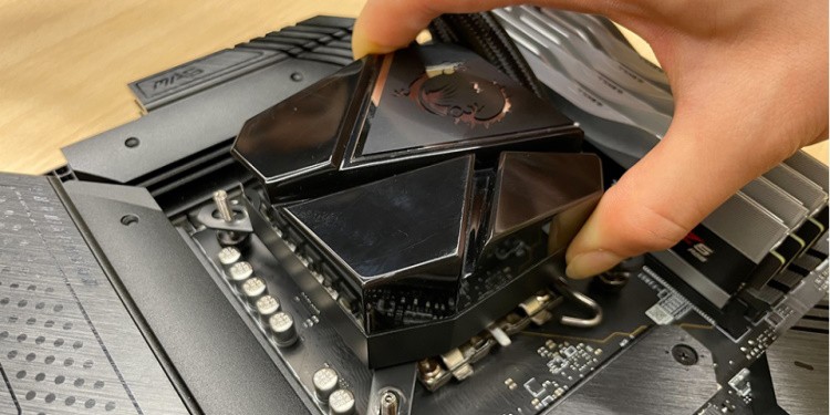 How to Install Liquid CPU Cooler 6 WaterblockMSI