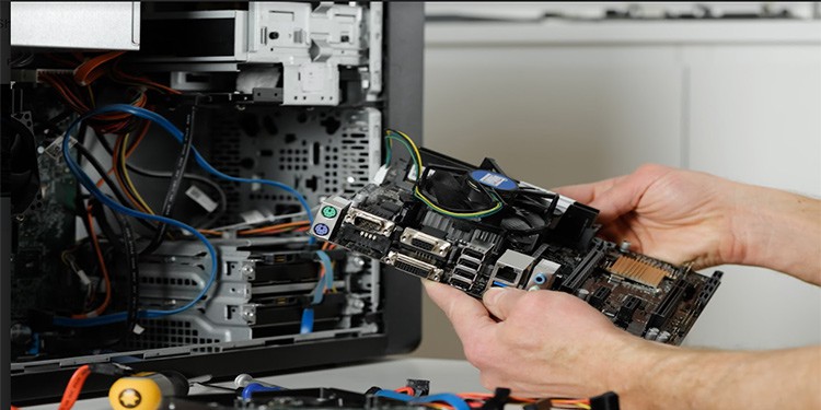 Why is My Graphics Card Not Working? How to Fix It 5 reseat components
