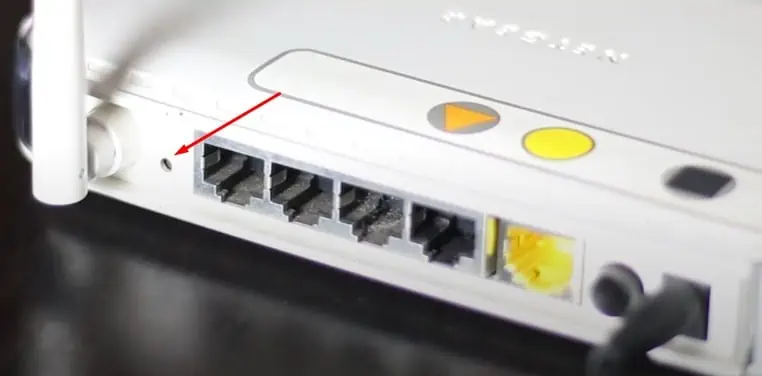 reset-button-in-netgear-router