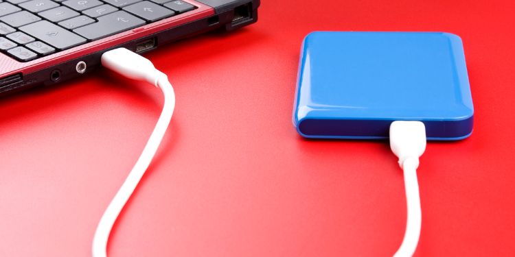What is the Fastest Way to Transfer Large Files on Windows? 10 external drives