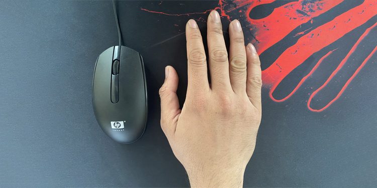 How To Hold A Mouse The Correct Way - 35