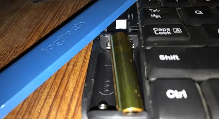 insert-batteries-right-way