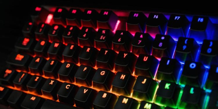 How to Take off Keyboard Keys (Beginner's Guide) 1 mechanical-keyboard