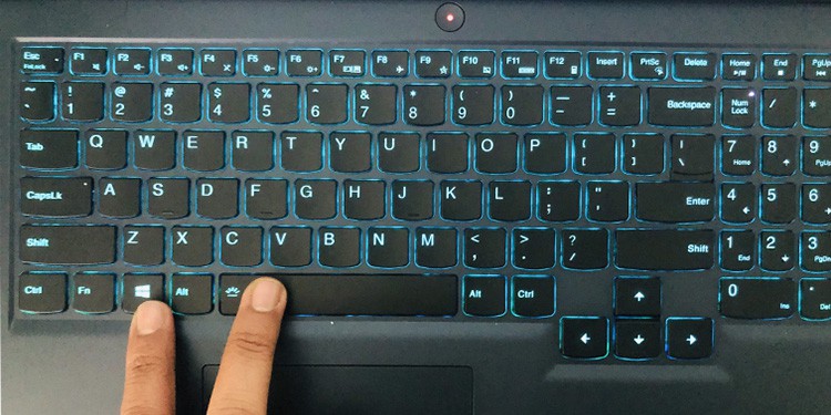 turning-on-RGB-on-keyboard