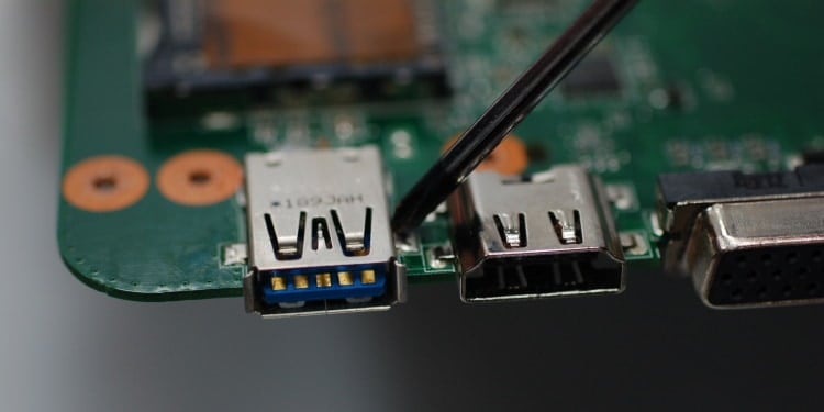 USB port solder point motherboard