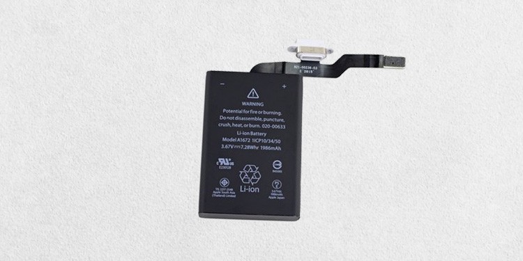 Apple Mouse Not Charging (Causes and Fixes) 4 change-battery-magic-mouse-2