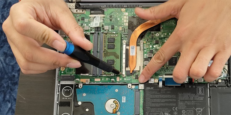 How To Clean Laptop Fan And Vents - 33