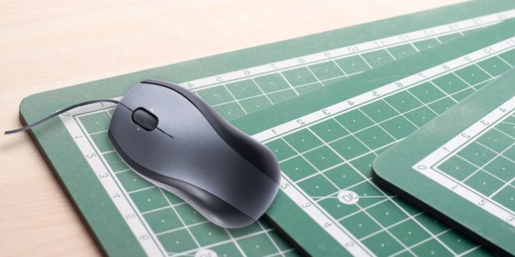 10 Best Mouse Pad Alternatives 13 mouse above self healing mat
