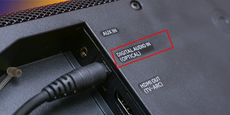 optical-cable-in-in-tv