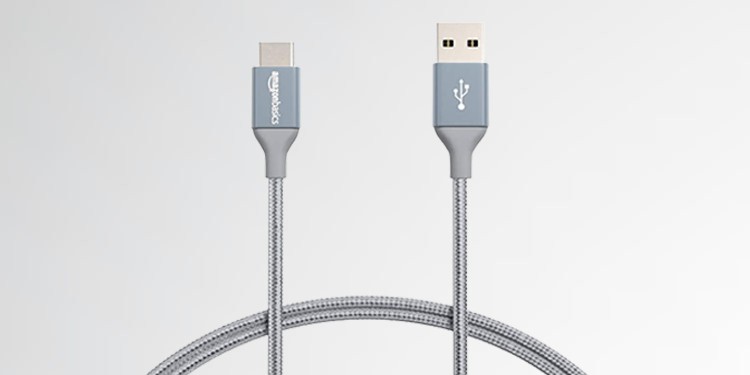 Kindle Fire Won't Charge? Try These 6 Ways to Fix It 2 Amazon Kindle Fire cable 1