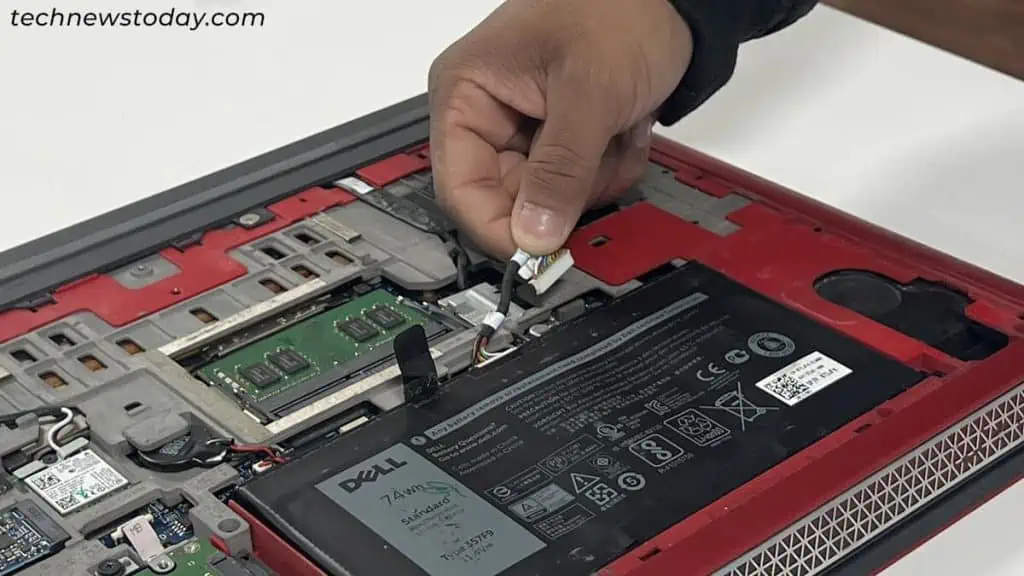 disconnect-the-battery-cable-1024x576