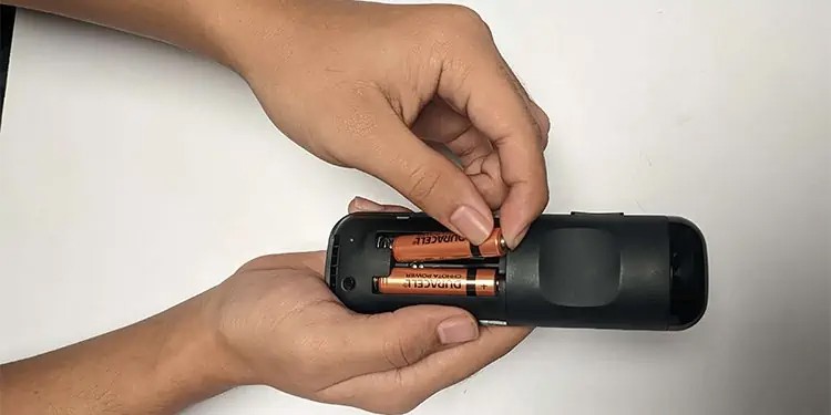 Insert-batteries-on-Roku-remote