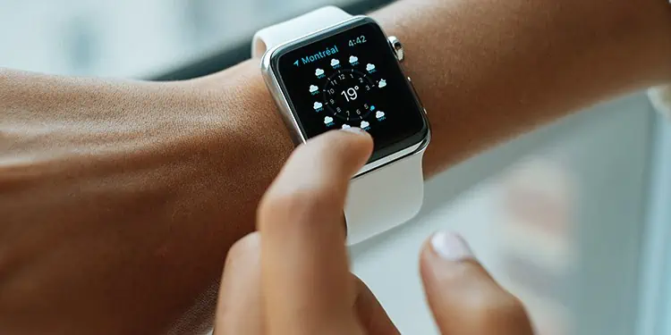 Apple Watch Won’t Swipe Up? Here’s How to Fix It