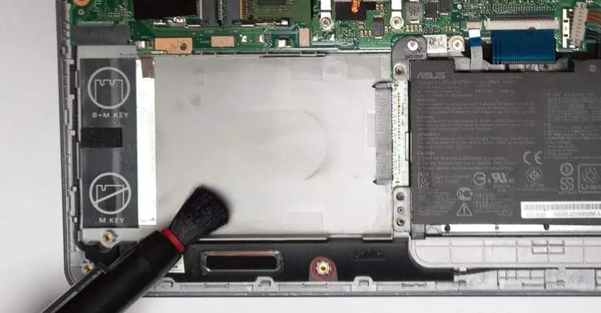 brush-the-hdd-slot-min