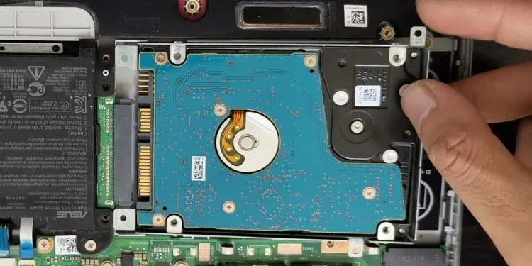 connect-sata-ssd-laptop