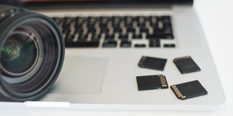 how do sd cards work