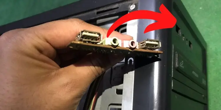 inserting-usb-front-panel-
