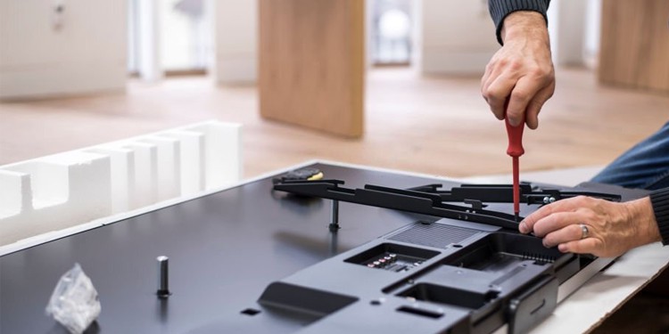 Check-to-see-whether-there-are-exposed-screws-holding-the-panels-together.
