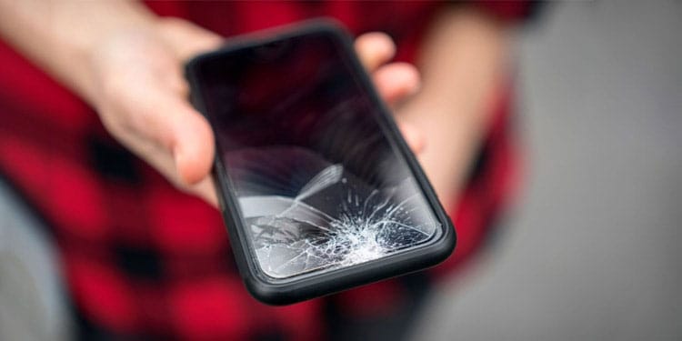 How to Fix Black Spot on iPhone Screen 1 Damaged-Phone-Screen