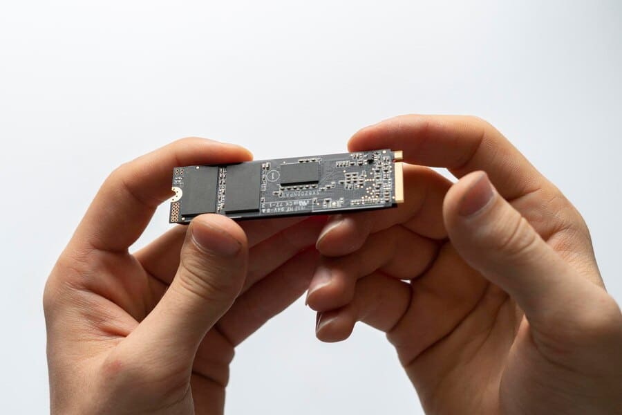 Should You Defrag an SSD? 3 SSD