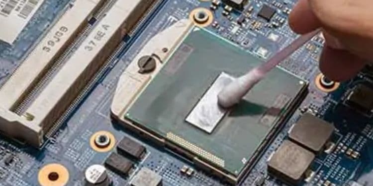 clean the residue of the older thermal paste
