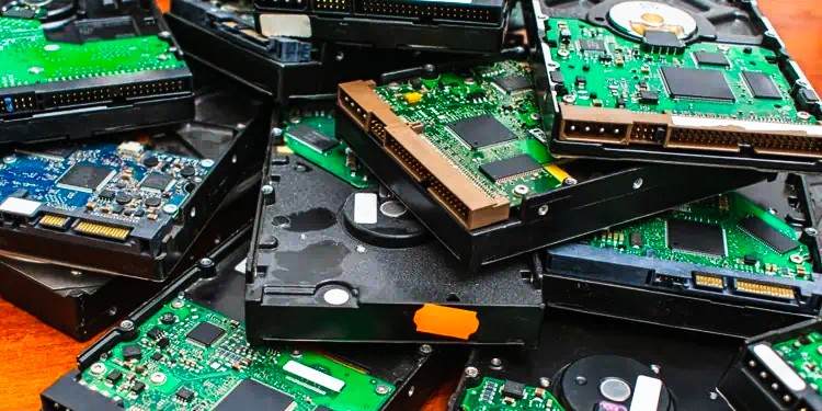 What Is A RAID 5? How Does It Work 5 lot-of--hardisks