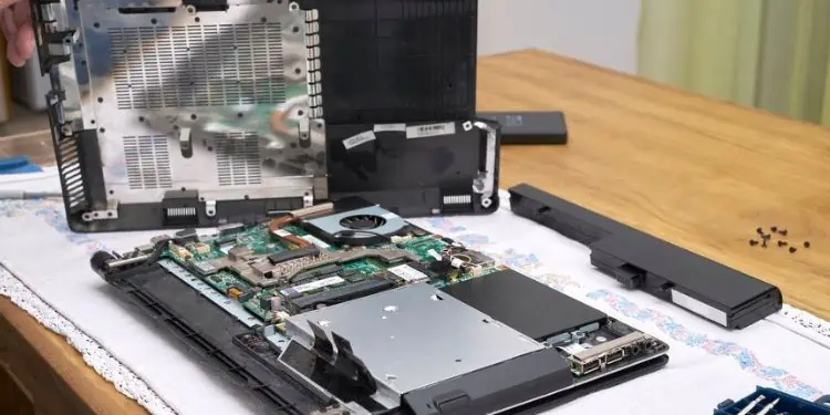 Why is My Laptop Fan Always on? Here's How to Fix It 43 remove-laptop-bottom-casing