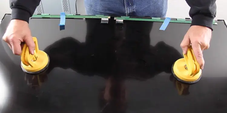 removing-display-panel-of-tv