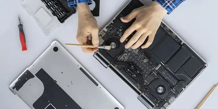 brush-off-dust-from-laptop-fan