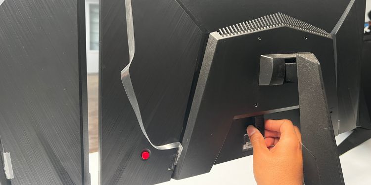 plugged in hdmi input port