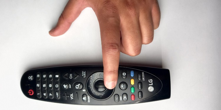 press-wheel-button-on-lg-remote