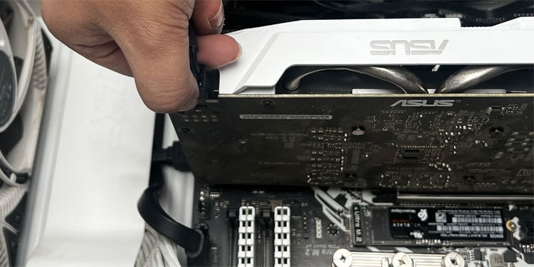 reinsert-GPU-power-cable