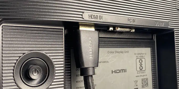 connect-HDMI-to-monitor-using-adapter