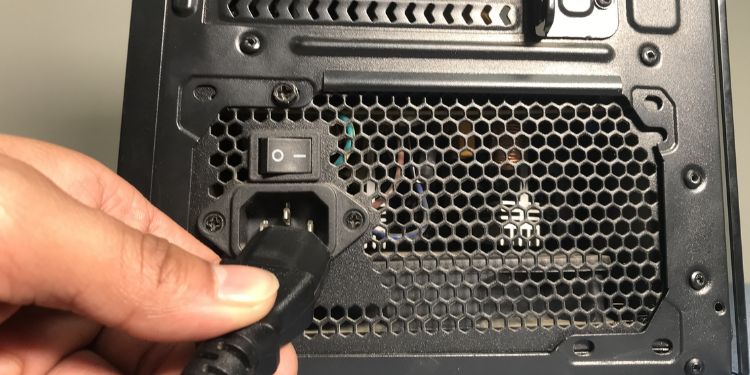 How to Connect GPU to PSU (Step-By-Step Guide) 8 connect psu power adapter