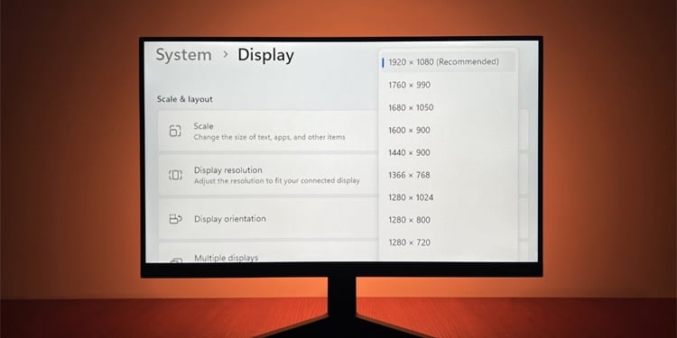 how to check monitor resolution