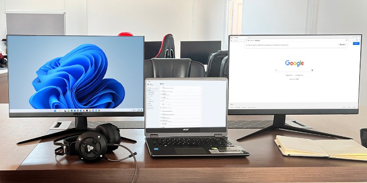how to connect two monitors to a laptop