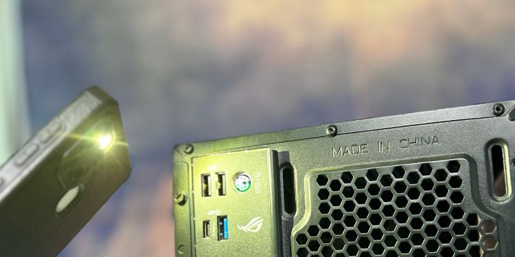 How to Clean USB Port on PC (Comprehensive Guide) 15 inspect usb ports