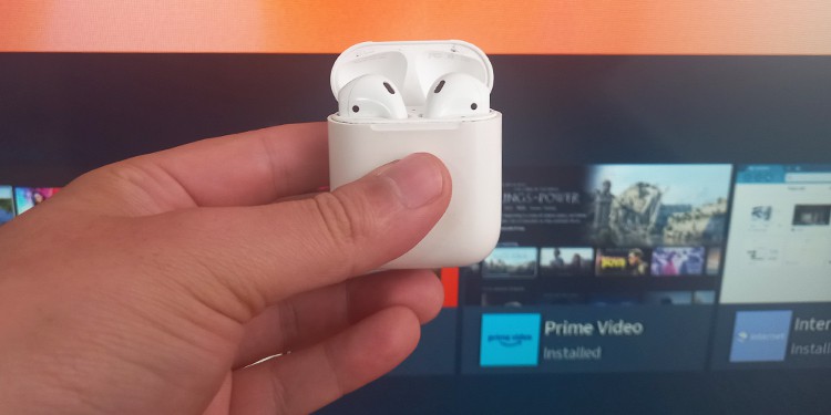 open-airpod-casing