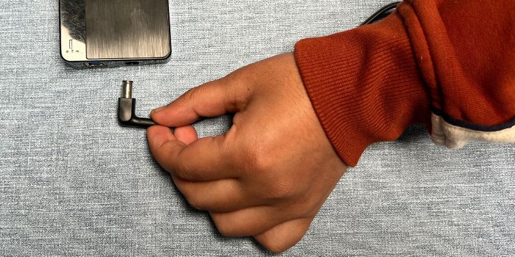 remove power cable from usb hub