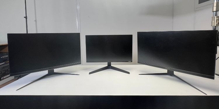 set up triple monitors