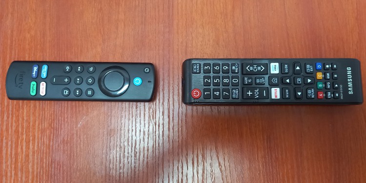 Samsung TV Turning On and Off by Itself? 11 Proven Ways to Fix It 6 synchronizing-samsung-tv-remote-with-other-remote
