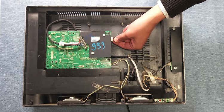 unplug-all-cables-from-tv-main-board