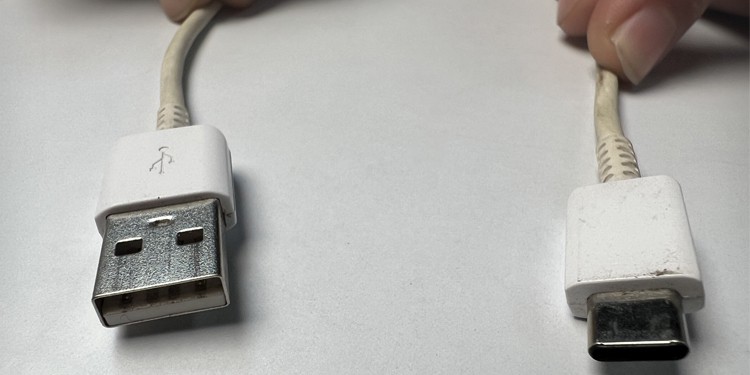 How to Connect Phone to TV With USB (Step-by-Step Guide) 1 usb-type-c-to-type-a-cable